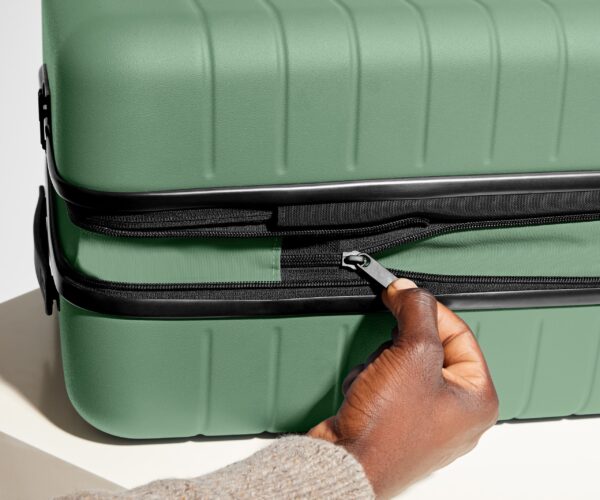 The Medium Flex in Sea Green - Image 5