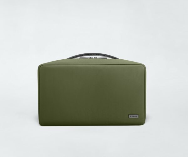 The Large Toiletry Bag - Image 4