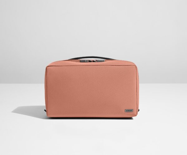 The Large Toiletry Bag - Image 8