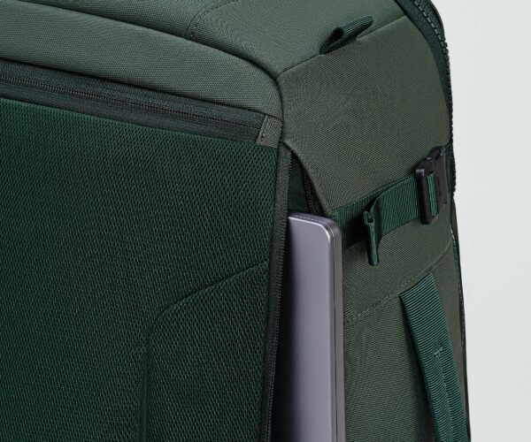 Active Convertible Backpack 45L in Forest Green - Image 4