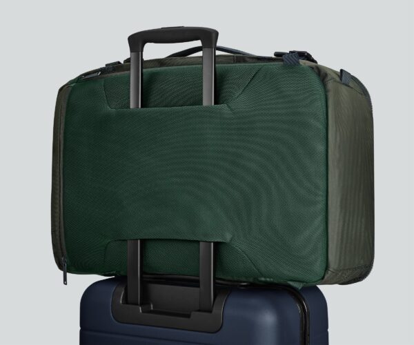 Active Convertible Backpack 45L in Forest Green - Image 5