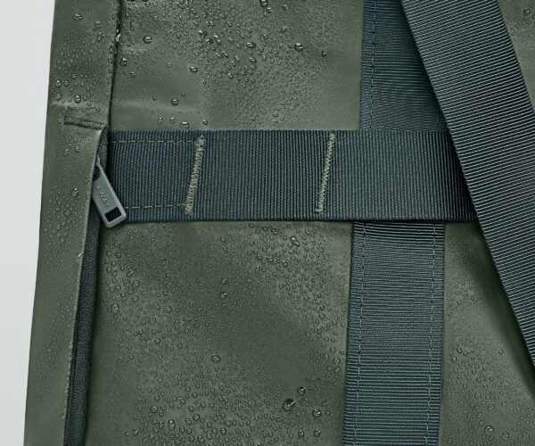 Active Tote 45L in Forest Green - Image 4