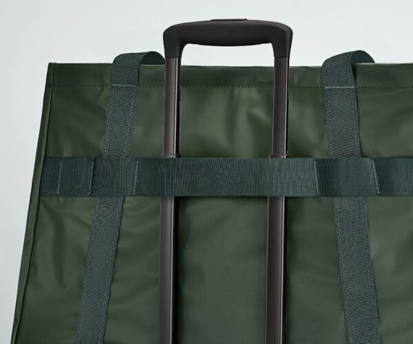 Active Tote 45L in Forest Green - Image 5