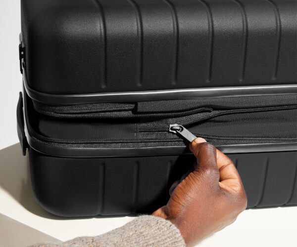 The Medium Flex in Jet Black - Image 5