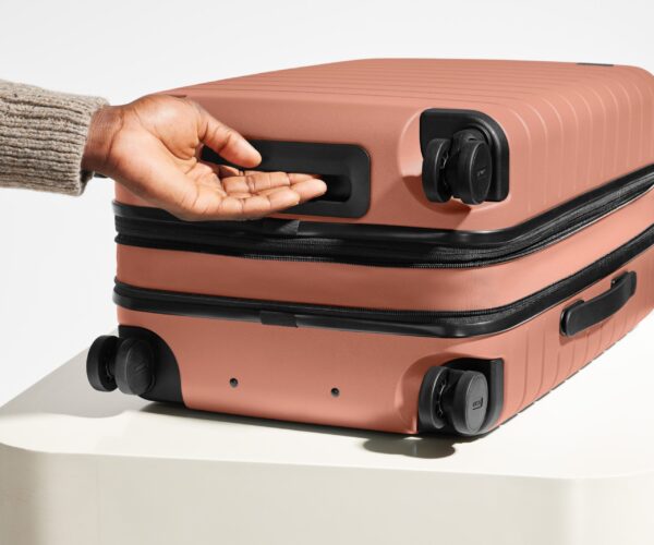 The Bigger Carry-On Flex in Clay Pink - Image 7