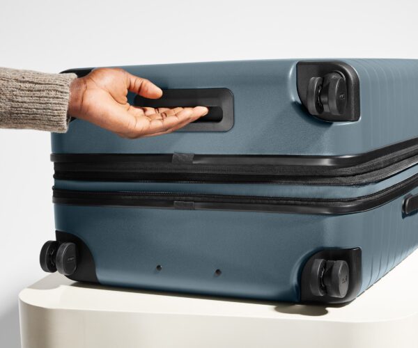 The Medium Flex in Coast Blue - Image 7