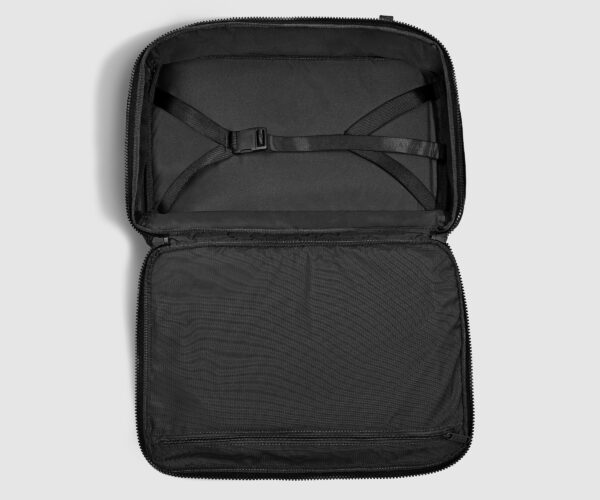 Active Convertible Backpack 25L in Jet Black - Image 6