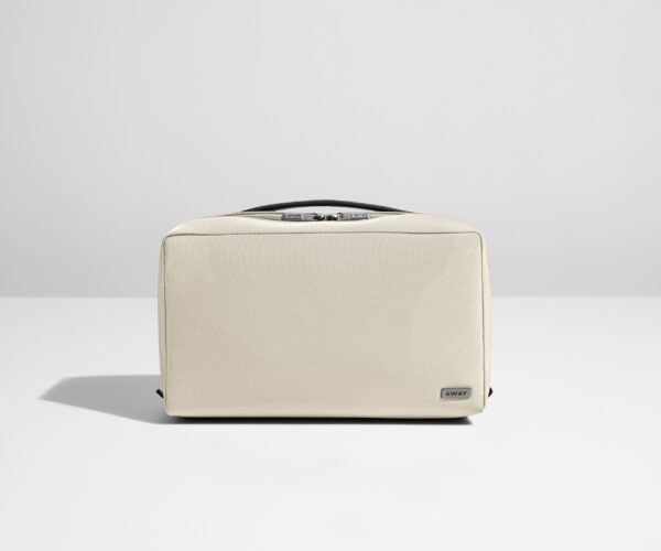 The Large Toiletry Bag - Image 7