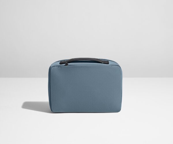 The Small Toiletry Bag in Coast Blue - Image 3