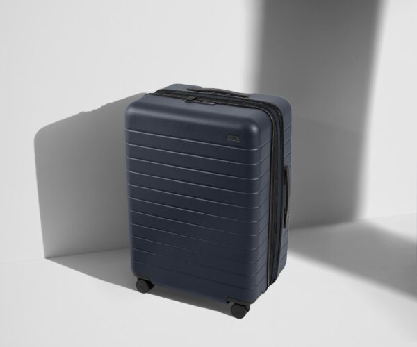 The Medium Flex in Navy Blue